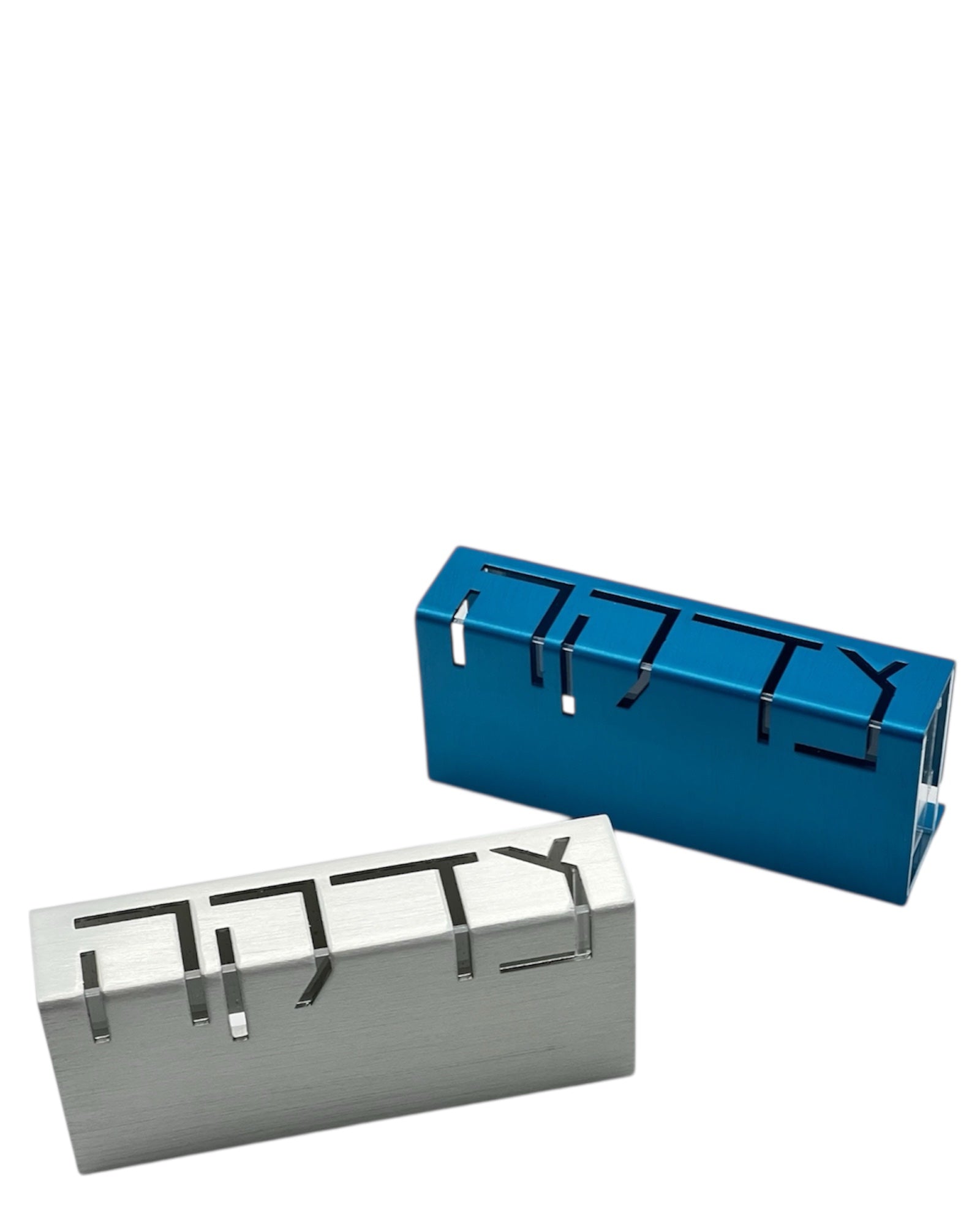 Moderne Zedaka-Box mit Acrylschublade – Design von Adi Sidler